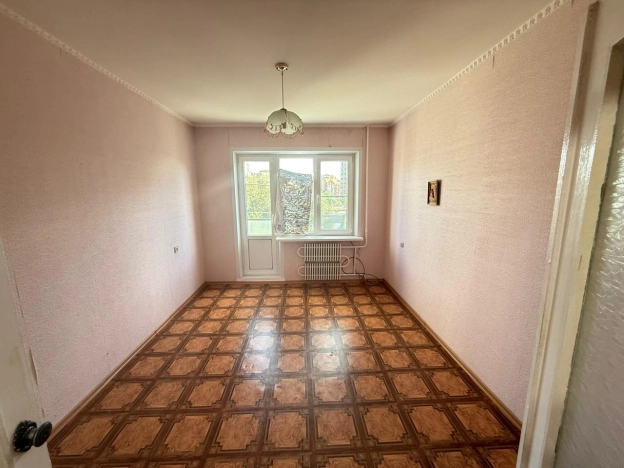 Купить трехкомнатную квартиру в Микрорайоне 8-й, Элиста в Элисте. Вариант № 2363228, 2, площадь -  квм, цена 5400000 рублей