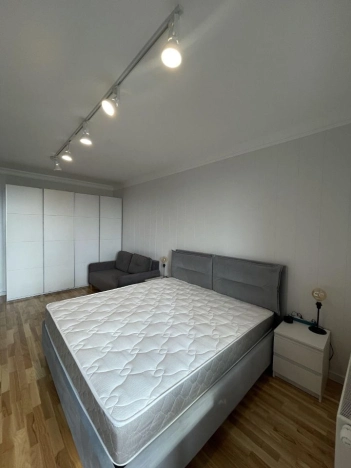 Купить квартиру в Москве. Вариант № 8425694, 6, площадь -  квм, цена 21000000 рублей