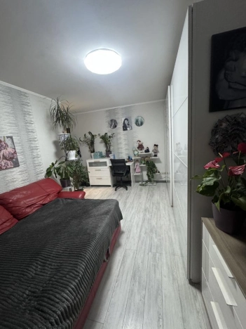 Купить квартиру в Москве. Вариант № 10208973, 8, площадь - квм, цена 15300000 рублей