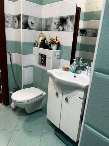 Купить квартиру со свободной планировкой на вторичке в Новосибирской области. Вариант № 5921625, 8, площадь -  квм, цена 5700000 рублей