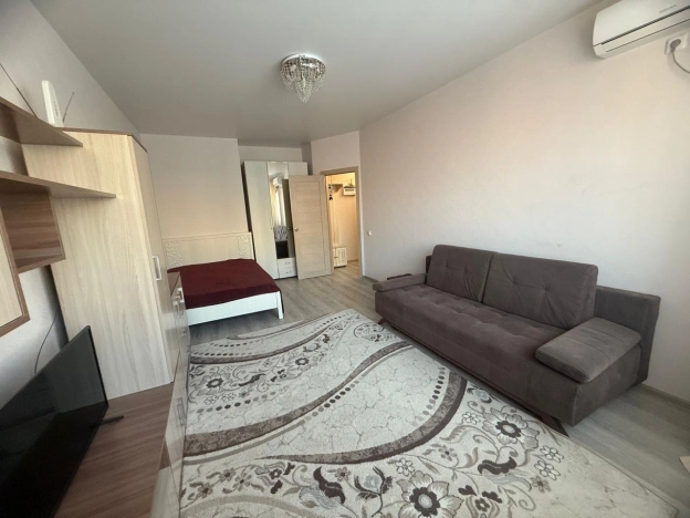 Купить однокомнатную квартиру в Краснодаре. Вариант № 10281968, 1, площадь -  квм, цена 5790000 рублей