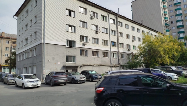 Купить комнату у метро Заельцовская в Новосибирске. Вариант № 2768025, 16, площадь -  квм, цена 2190000 рублей