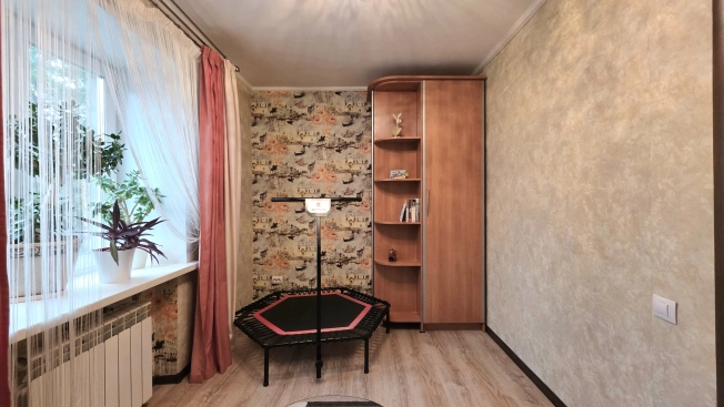 Купить квартиру в Липецкой области. Вариант № 9863341, 6, площадь -  квм, цена 4000000 рублей