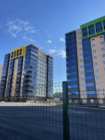 Купить двухкомнатную квартиру на улице Октябрьская в Улан-Удэ. Вариант № 33456, 18, площадь -  квм, цена 7000000 рублей