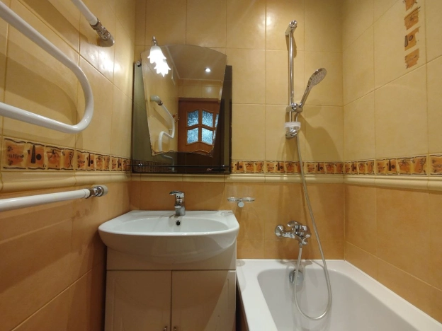 Снять квартиру в Калининграде. Вариант № 9706579, 18, площадь -  квм, цена 30000 рублей