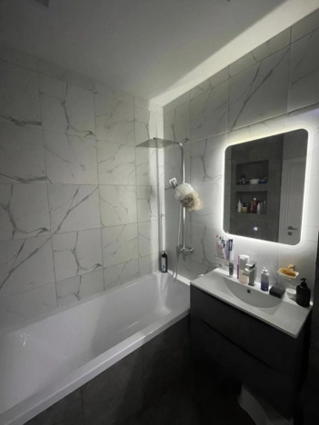 Купить квартиру в Москве. Вариант № 10064743, 24, площадь -  квм, цена 14200000 рублей