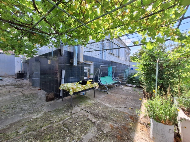 Купить дом на улице Гранатовая в Краснодарском крае. Вариант № 536940, 15, площадь -  квм, цена 8500000 рублей