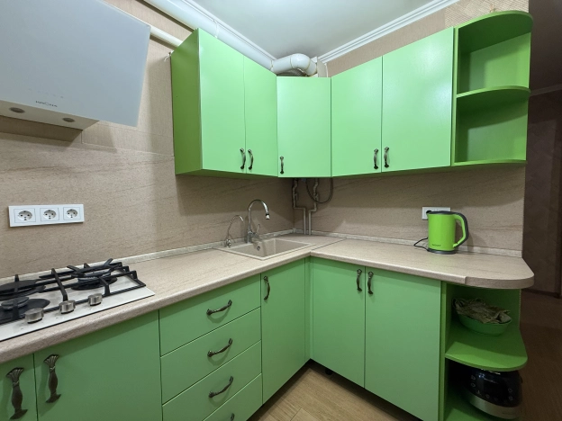 Купить четырехкомнатную квартиру в Краснодаре. Вариант № 8601453, 1, площадь -  квм, цена 6850000 рублей