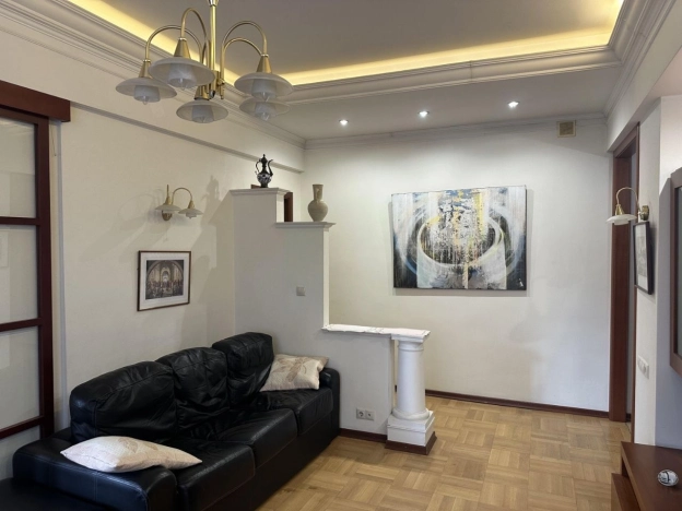 Купить квартиру в Москве. Вариант № 9696119, 5, площадь -  квм, цена 27000000 рублей