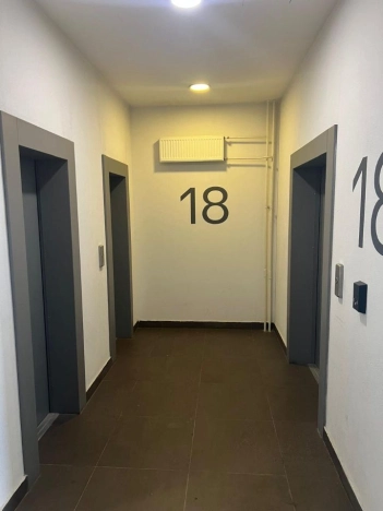 Купить квартиру в Москве. Вариант № 8864115, 8, площадь -  квм, цена 18000000 рублей