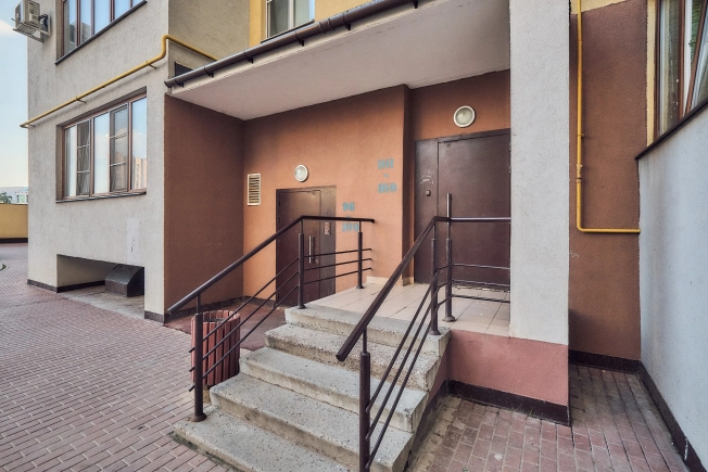 Купить трехкомнатную квартиру в Рязанской области. Вариант № 9124342, 22, площадь -  квм, цена 10300000 рублей