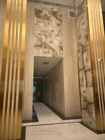 Купить квартиру в Москве. Вариант № 10435867, 10, площадь -  квм, цена 38980000 рублей