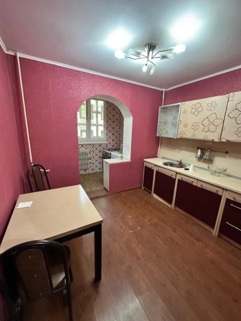 Купить двухкомнатную квартиру на вторичке в Микрорайоне 4-й, Элиста в Элисте. Вариант № 29426, 3, площадь -  квм, цена 5100000 рублей