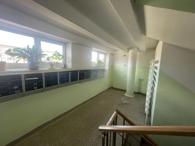 Купить двухкомнатную квартиру на вторичке в Микрорайоне 4-й, Тобольск в Тобольске. Вариант № 10180, 10, площадь -  квм, цена 5400000 рублей