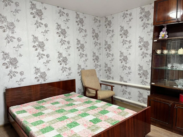 Купить трехкомнатную квартиру в районе Западный в Элисте. Вариант № 6391, 3, площадь -  квм, цена 4650000 рублей