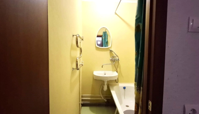 Купить двухкомнатную квартиру в Калужской области. Вариант № 10216439, 8, площадь -  квм, цена 5630000 рублей