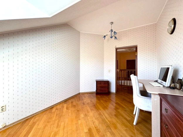 Купить дом на улице Дачная в Калуге. Вариант № 27293, 24, площадь -  квм, цена 56999000 рублей