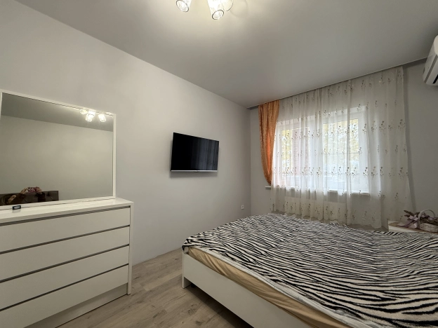 Купить квартиру на улице Дзержинского в Краснодаре. Вариант № 8327991, 13, площадь -  квм, цена 5150000 рублей