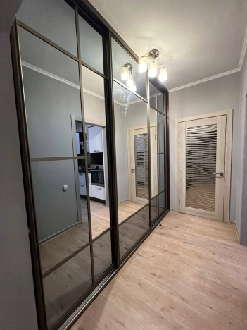 Купить квартиру на улице Комарова в Улан-Удэ. Вариант № 9434149, 17, площадь -  квм, цена 14000000 рублей