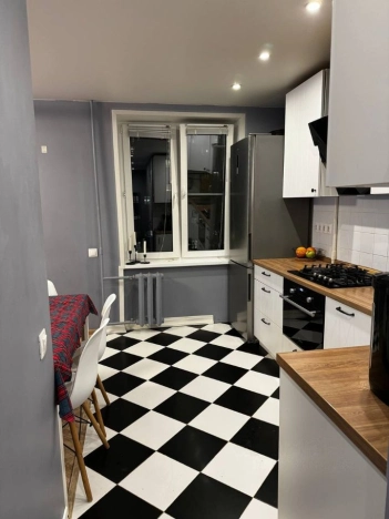 Купить квартиру в Москве. Вариант № 9893084, 10, площадь -  квм, цена 20400000 рублей