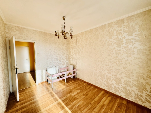 Купить трехкомнатную квартиру в Калининграде. Вариант № 8937292, 14, площадь -  квм, цена 6100000 рублей