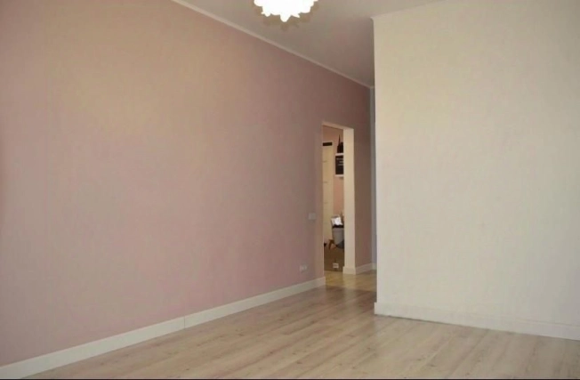 Купить однокомнатную квартиру на вторичке на улице Трёхсвятская в Московской области. Вариант № 48097, 3, площадь -  квм, цена 7000000 рублей