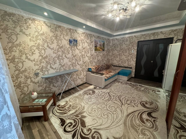 Купить трехкомнатную квартиру в Старом Осколе. Вариант № 16983, 1, площадь -  квм, цена 5370000 рублей