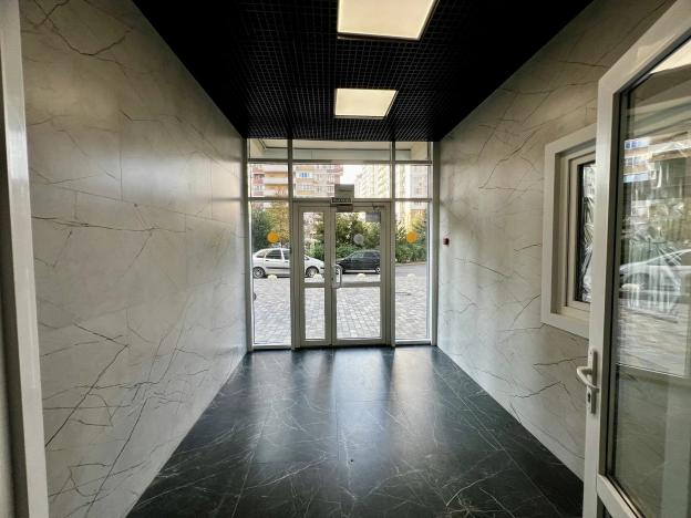 Купить однокомнатную квартиру в Краснодаре. Вариант № 9382666, 18, площадь -  квм, цена 4050000 рублей