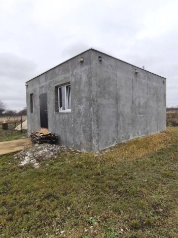 Купить дом в Строителе. Вариант № 10766240, 2, площадь -  квм, цена 2100000 рублей