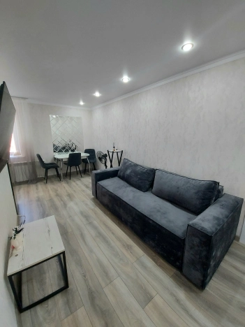 Купить двухкомнатную квартиру в Октябрьском. Вариант № 2923, 0, площадь -  квм, цена 3399000 рублей