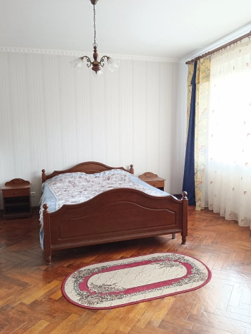 Купить четырехкомнатную квартиру в Калининградской области. Вариант № 18085, 4, площадь -  квм, цена 13500000 рублей