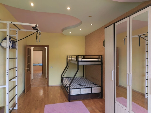 Купить двухкомнатную квартиру в Ленинградской области. Вариант № 9226423, 4, площадь -  квм, цена 10300000 рублей