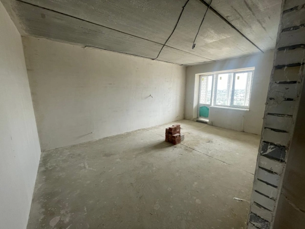 Купить трехкомнатную квартиру на вторичке в Микрорайоне 8-й, Элиста в Элисте. Вариант № 13945, 3, площадь -  квм, цена 8500000 рублей