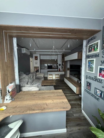 Купить четырехкомнатную квартиру в Новосибирской области. Вариант № 9416385, 8, площадь -  квм, цена 8500000 рублей