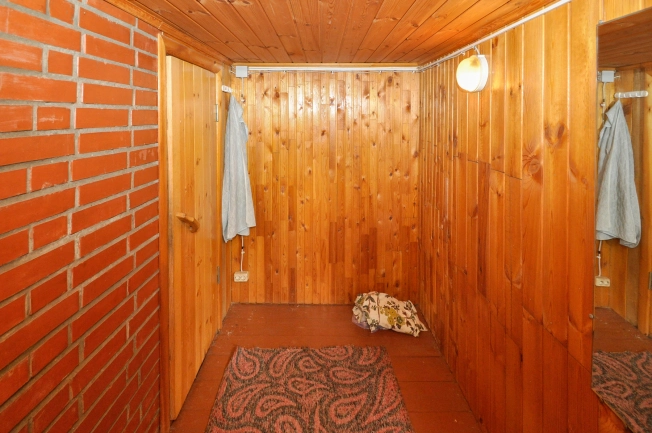 Купить дом в районе Калининский в Новосибирске. Вариант № 53972, 27, площадь -  квм, цена 4700000 рублей