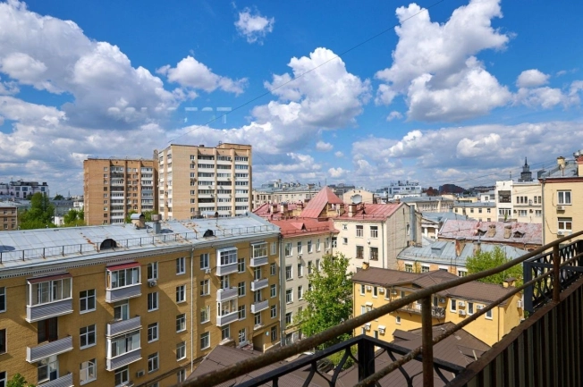 Купить квартиру на вторичке в Москве. Вариант № 18244, 24, площадь -  квм, цена 31900000 рублей