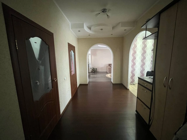 Купить дом на улице Сосновая в Тюменской области. Вариант № 12514, 3, площадь -  квм, цена 8000000 рублей