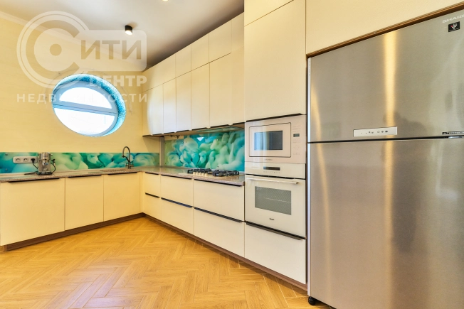 Купить квартиру на вторичке на улице Маршала Вершинина в Воронежской области. Вариант № 33628, 19, площадь -  квм, цена 15800000 рублей