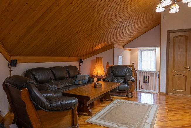 Купить дом в Москве. Вариант № 8956686, 9, площадь -  квм, цена 29000000 рублей