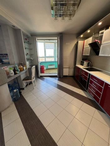 Купить четырехкомнатную квартиру в районе Сокол в Москве. Вариант № 29432, 2, площадь -  квм, цена 21500000 рублей