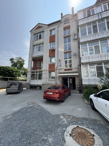 Купить коммерческую недвижимость свободного назначения в Таганроге. Вариант № 55243, 17, площадь -  квм, цена 4990000 рублей