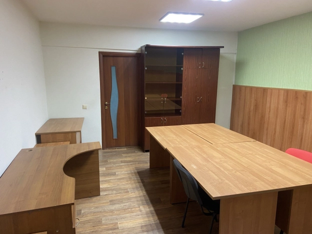 Снять офисы на улице Нижне-Волжская набережная в Нижнем Новгороде. Вариант № 26116, 5, площадь -  квм, цена 107000 рублей