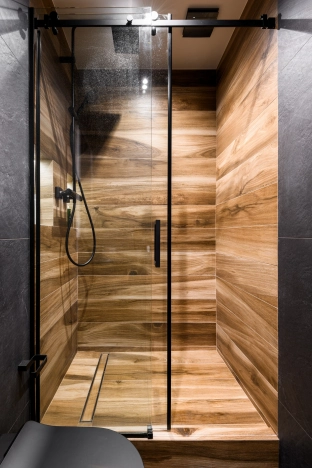 Купить трехкомнатную квартиру у метро Октябрьская в Новосибирске. Вариант № 14008, 12, площадь -  квм, цена 30000000 рублей