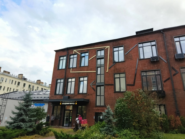 Купить квартиру в Москве. Вариант № 5922388, 33, площадь -  квм, цена 11950000 рублей
