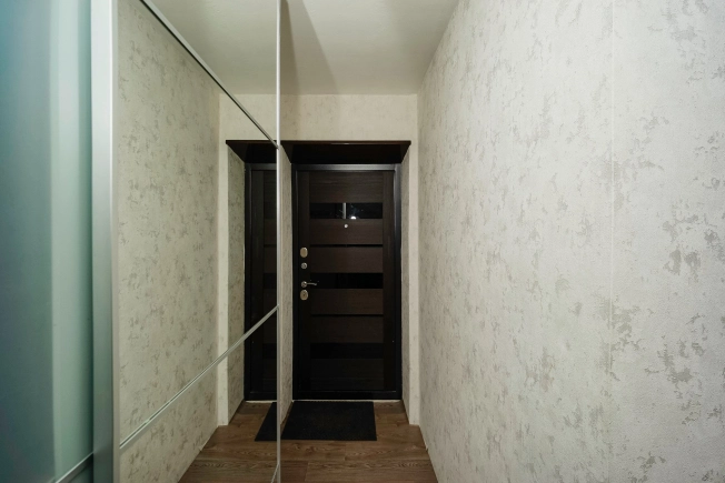 Купить однокомнатную квартиру на улице Энтузиастов в Омске. Вариант № 10597352, 8, площадь -  квм, цена 4100000 рублей