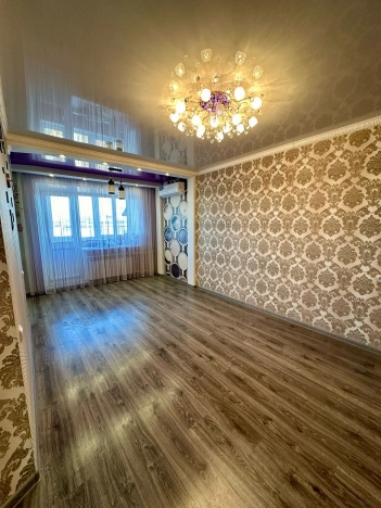 Купить квартиру на улице Орский проспект в Орске. Вариант № 32054, 5, площадь - квм, цена 4000000.0000 рублей