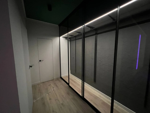 Купить трехкомнатную квартиру у метро Садовая в Санкт-Петербурге. Вариант № 6725957, 7, площадь -  квм, цена 38000000 рублей