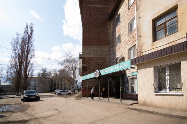 Купить торговые помещения в Балакове. Вариант № 35713, 0, площадь -  квм, цена 6650000 рублей