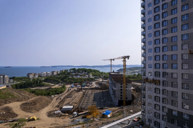 Купить двухкомнатную квартиру в новостройках на улице Океанский проспект в Владивостоке. Вариант № 4119709, 5, площадь -  квм, цена 14194250 рублей