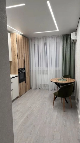 Купить однокомнатную квартиру в Ростовской области. Вариант № 9500131, 12, площадь -  квм, цена 6700000 рублей